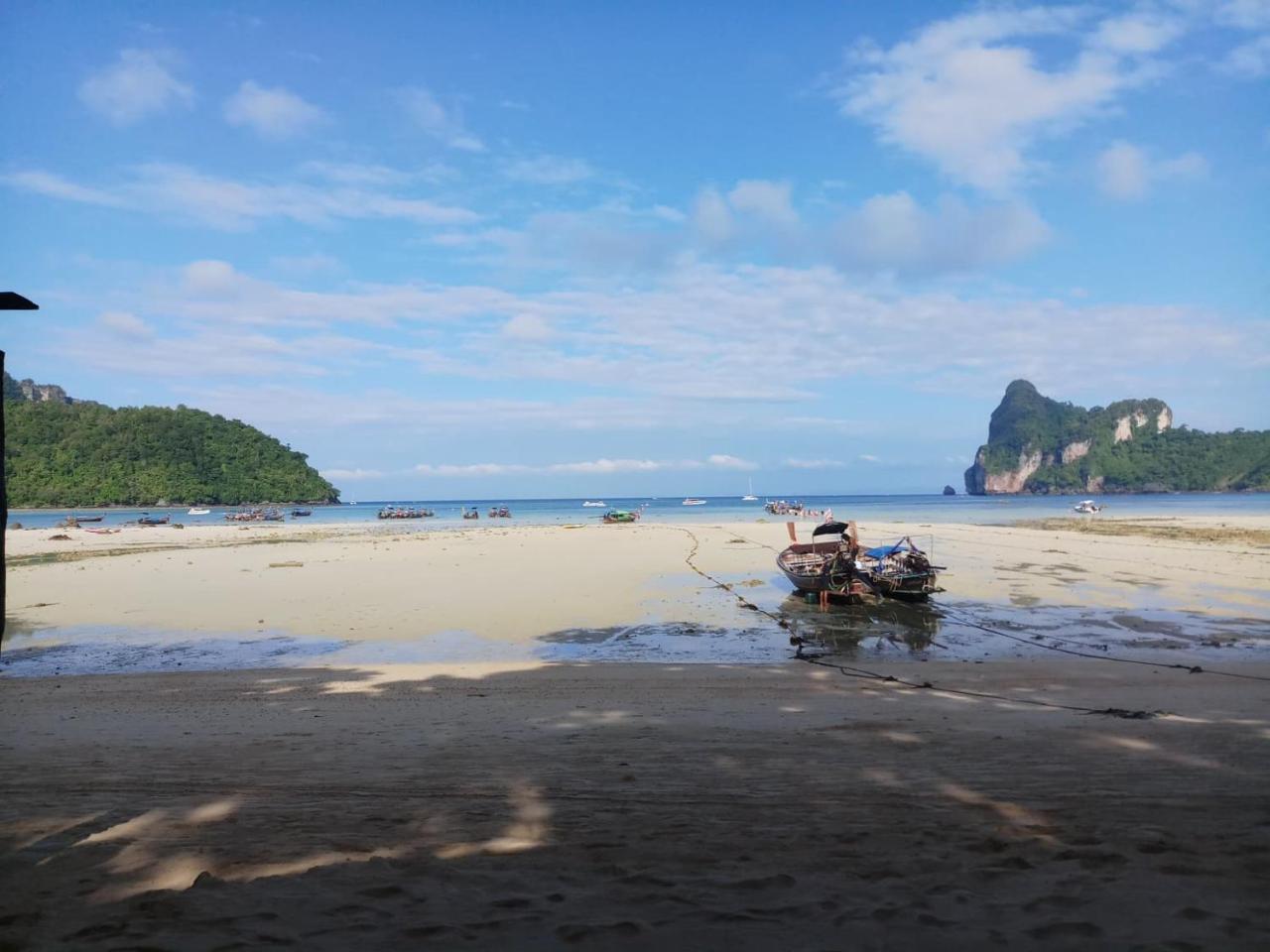 Stones Bar Dorm Rooms Koh Phi Phi Exterior photo