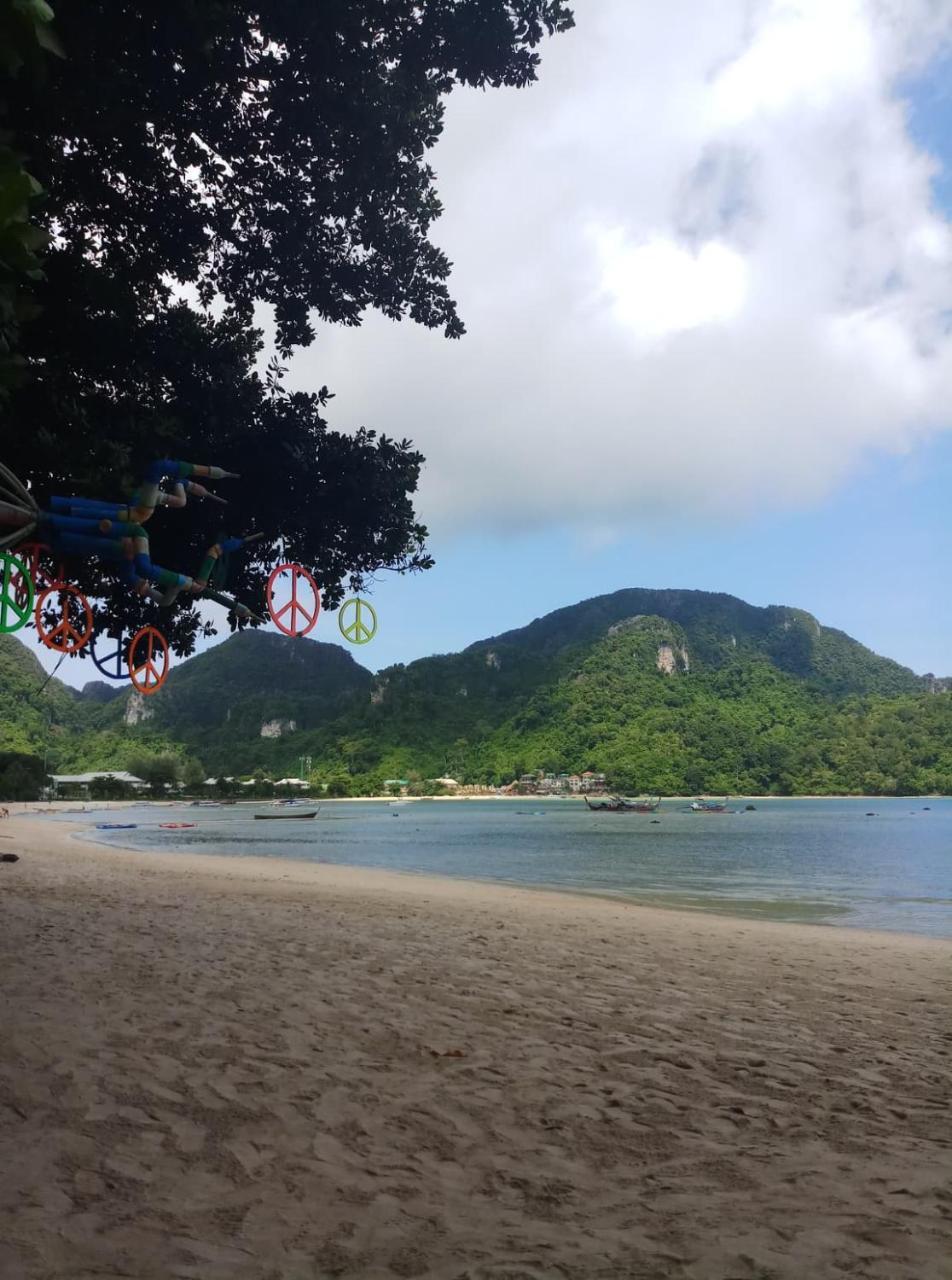 Stones Bar Dorm Rooms Koh Phi Phi Exterior photo